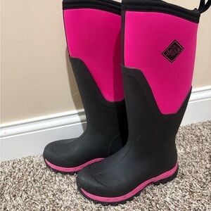 Women's Muck Company Pink and Black Boots